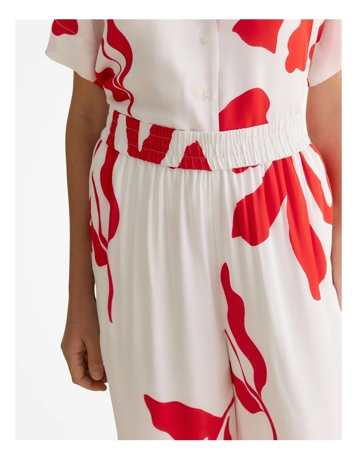Shadow Palm Draped Pull On Pant in Ivory image 6