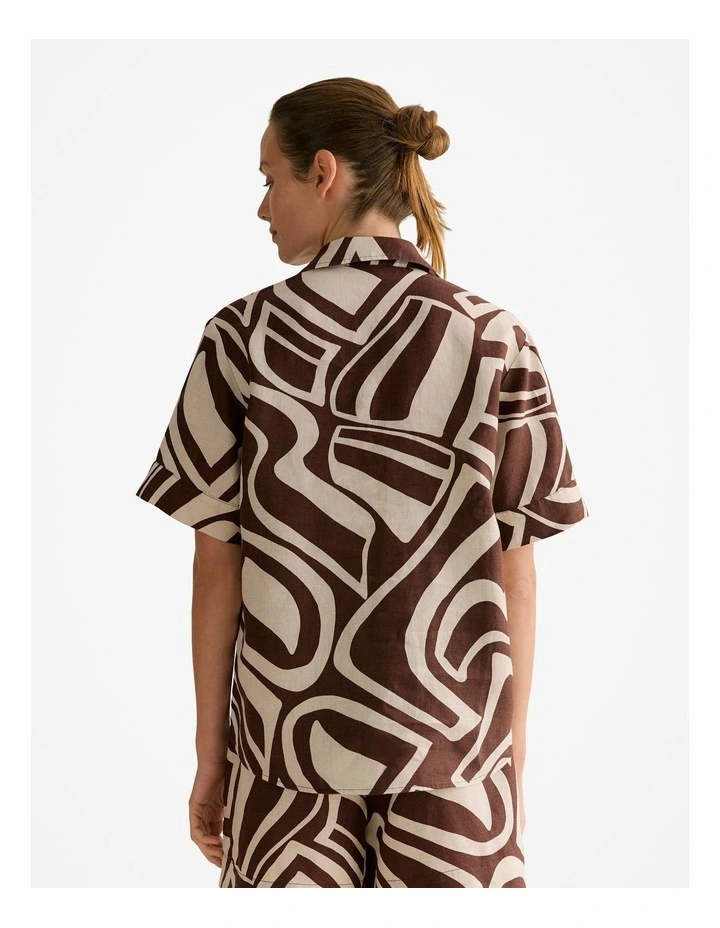 Kai Linen Short Sleeve Shirt in Chocolate image 4