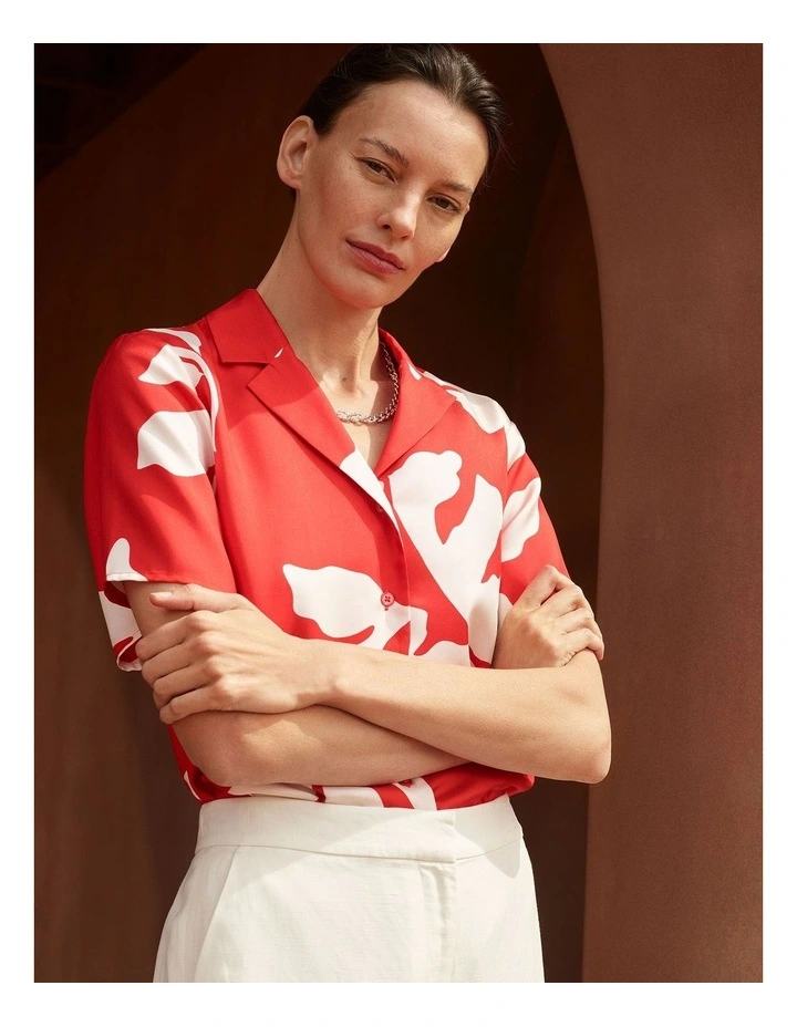 Stencil Palm Silk Twill Short Sleeve Shirt in Multi Deep Red image 2