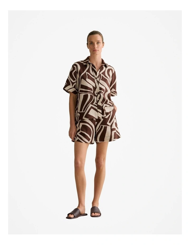 Kai Linen Relaxed Pull On Short in Chocolate image 3