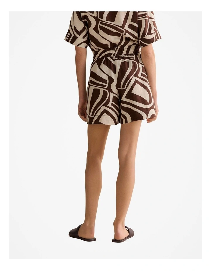 Kai Linen Relaxed Pull On Short in Chocolate image 4