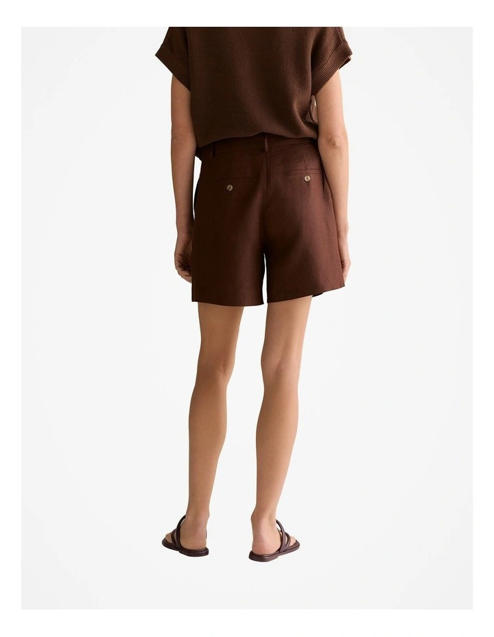 Linen Twill Pleat Detail Short in Chocolate image 4