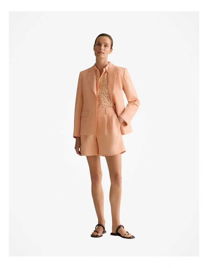 Linen Twill Pleat Detail Short in Pale Apricot image 3