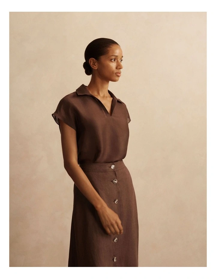 Linen Silk Crosshatch Collared Top in Chocolate image 2