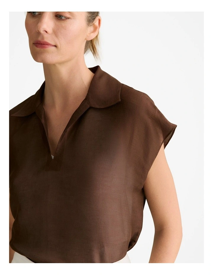 Linen Silk Crosshatch Collared Top in Chocolate image 5