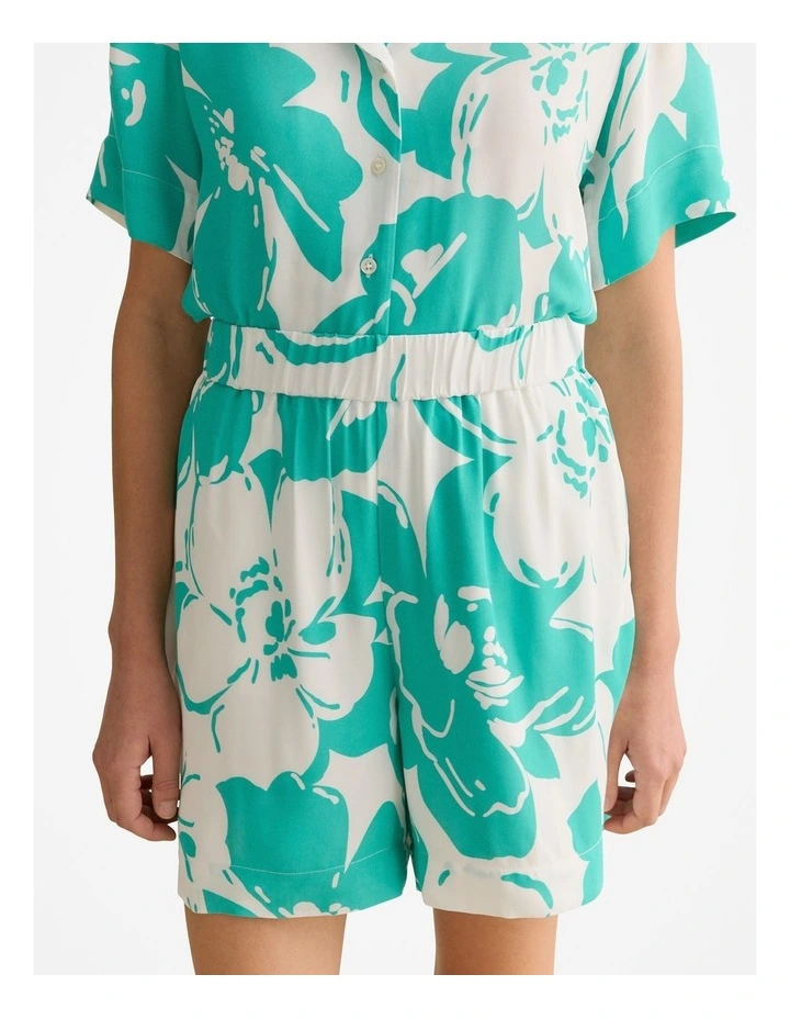Floral Crepe Pull On Short in Jade image 3