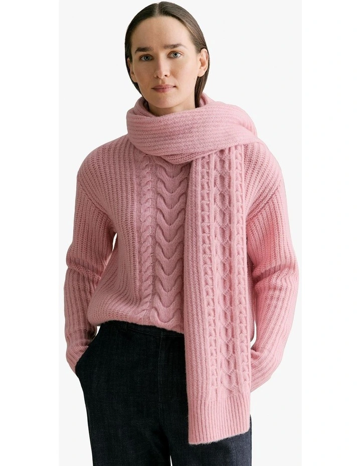 Merino Cable Knit Scarf in Mauve Pink image 2