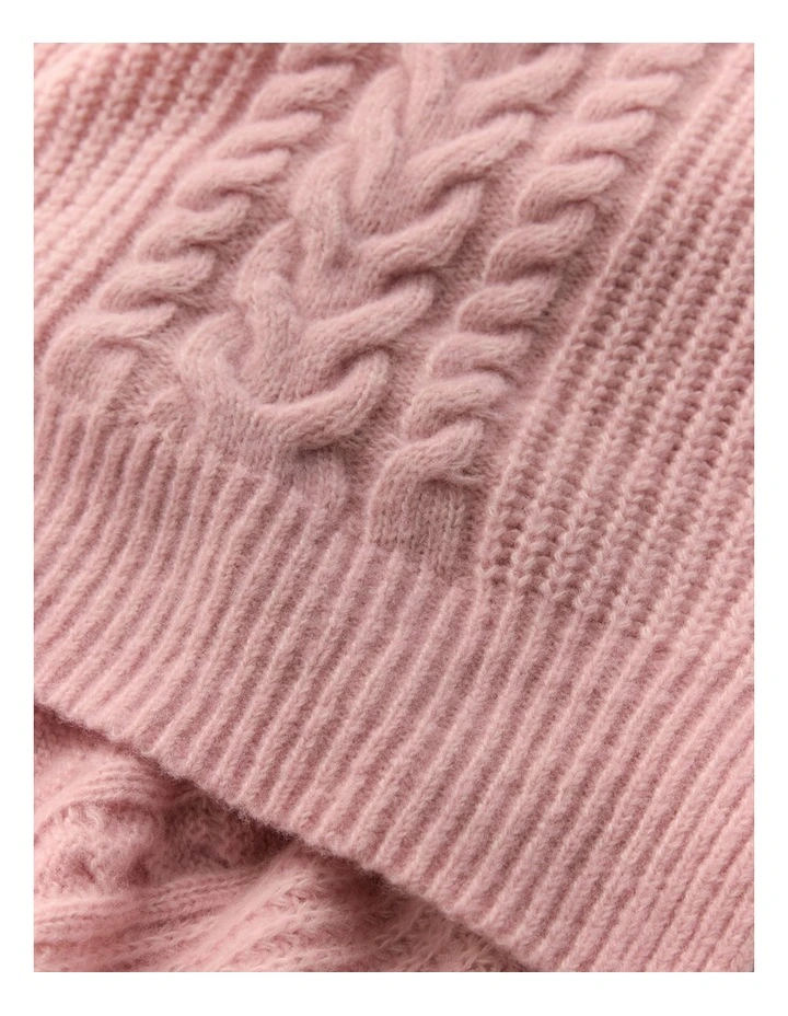 Merino Cable Knit Scarf in Mauve Pink image 3
