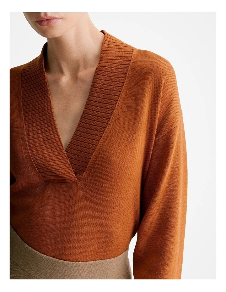 Cotton Cashmere Relaxed V Neck Knit Jumper in Cognac image 3