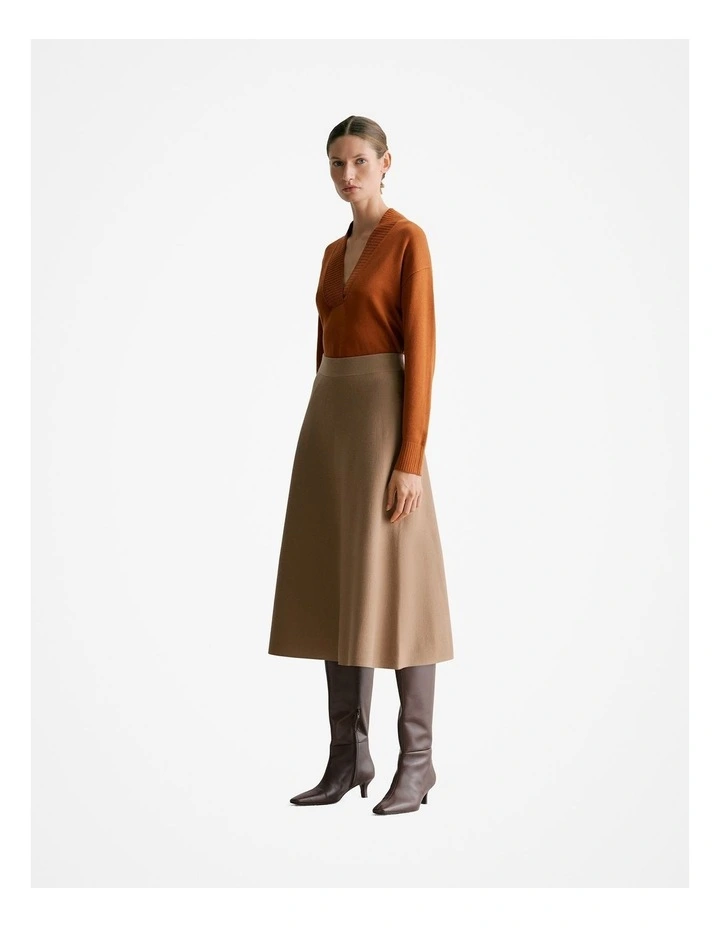 Cotton Cashmere Relaxed V Neck Knit Jumper in Cognac image 4