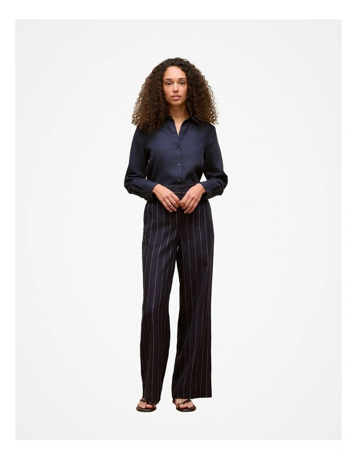 Linen Classic Shirt in Night Sky image 2