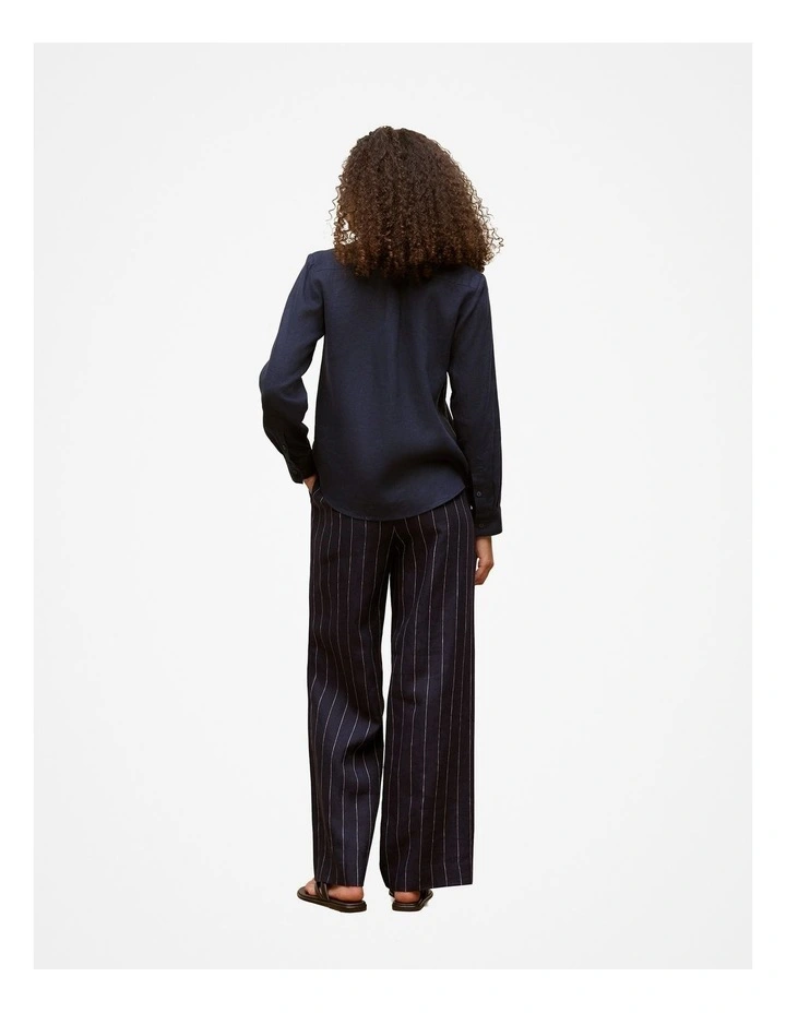 Linen Classic Shirt in Night Sky image 4