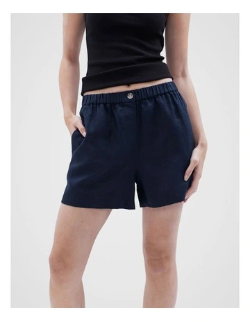 The Essential Linen Short in Navy