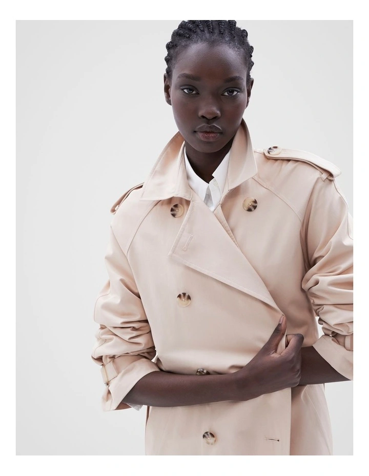 Trench Coat in Hazeulnut image 4