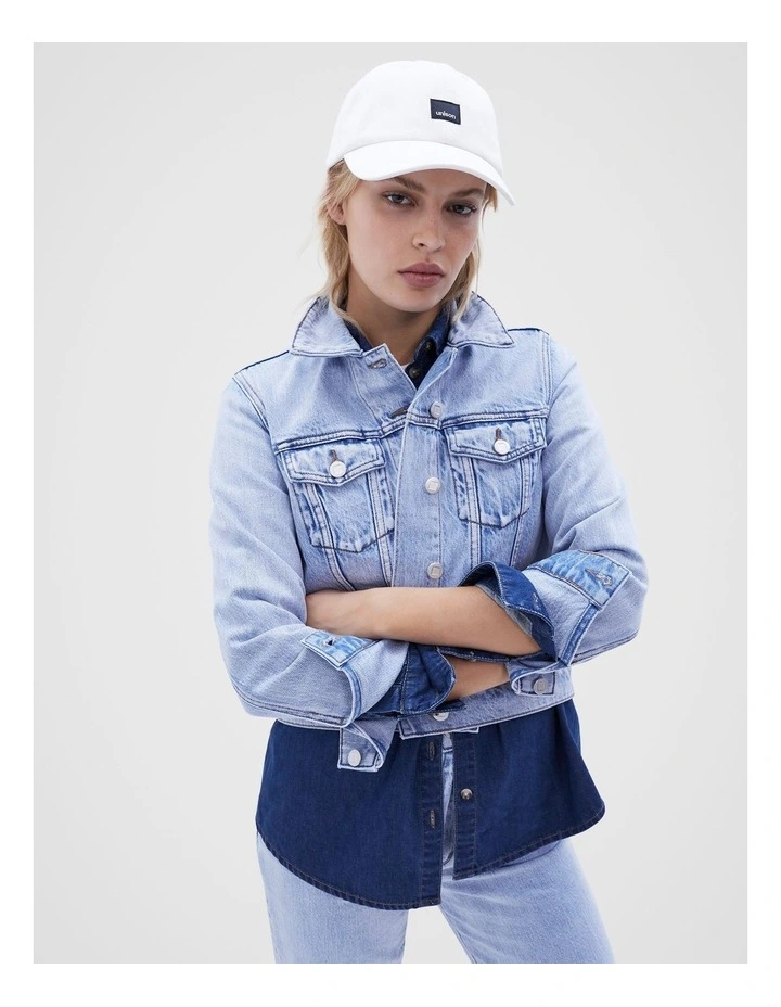 Logo Cap in White image 2