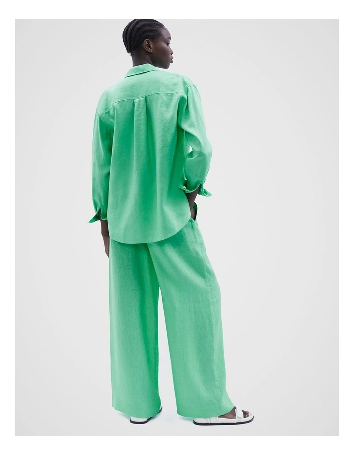 The Classic Linen Shirt in Mint image 3