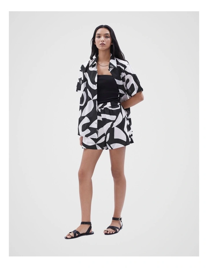Geo Resort Short in Assorted image 5