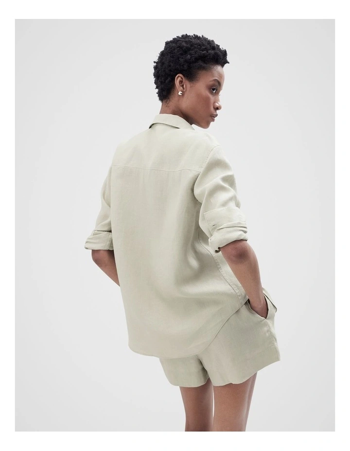 The Classic Linen Shirt in Sage image 2