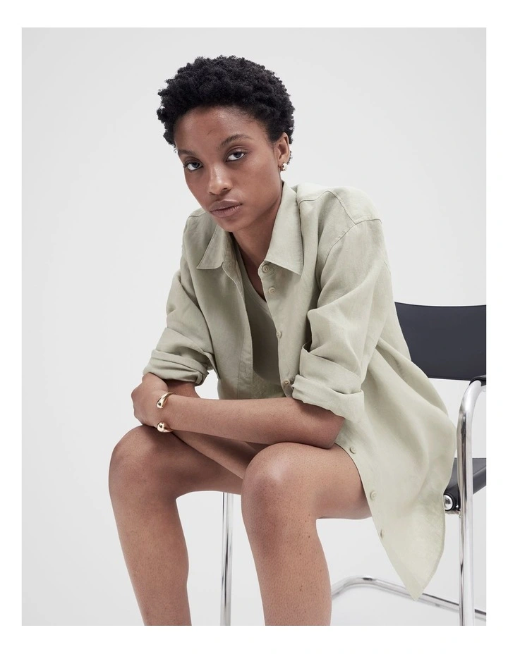 The Classic Linen Shirt in Sage image 3