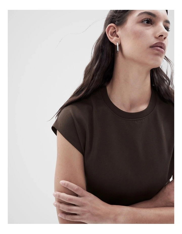 Short Sleeve Tee in Chocolate image 4