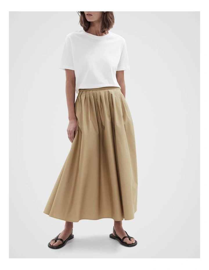 Full Skirt in Beige image 3