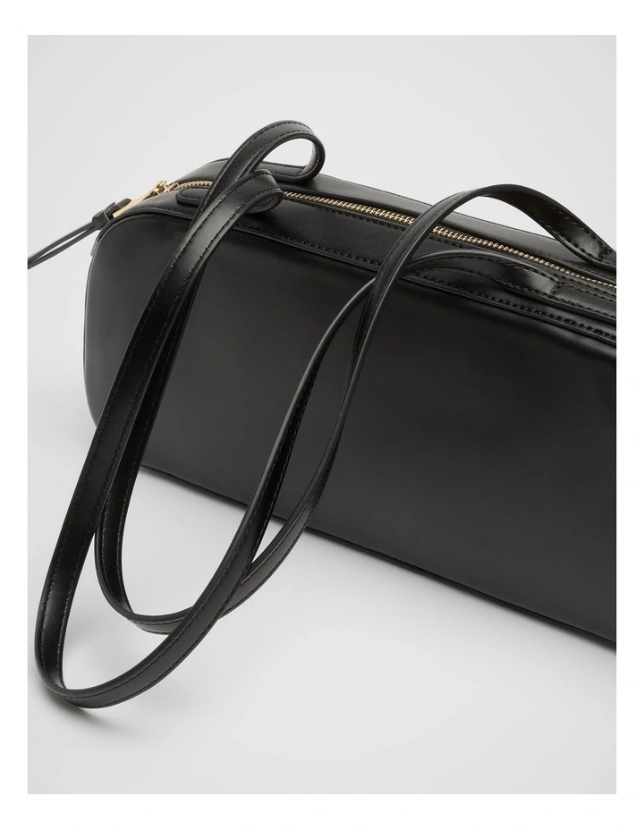 Alexa Shoulder Bag in Black image 2