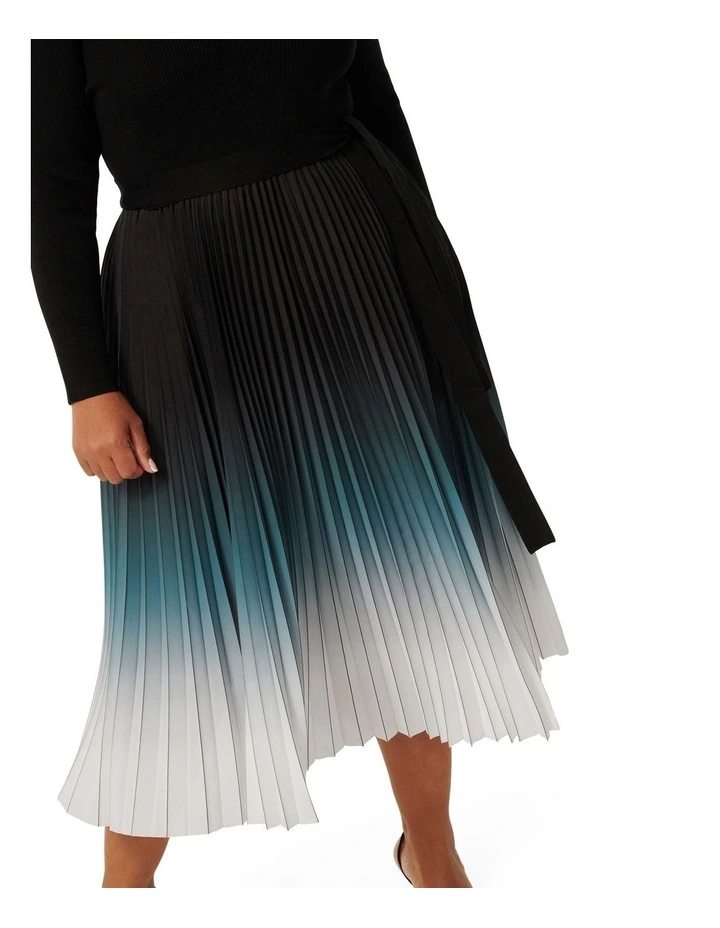 Harmony Pleat Midi Dress in Black Multi image 4