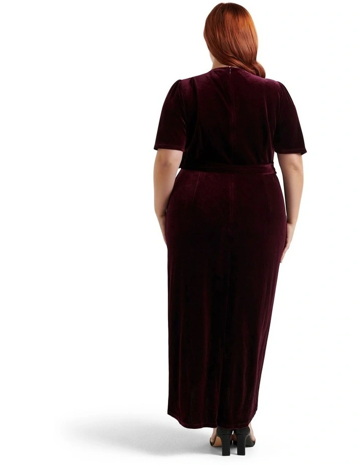 Liza Curve Velvet Midi Dress in Purple image 2