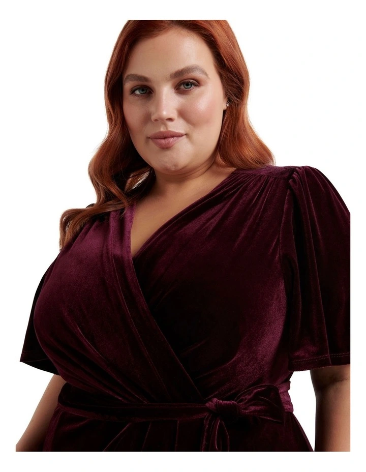 Liza Curve Velvet Midi Dress in Purple image 4