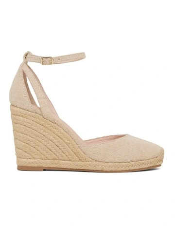 Joelle Wedge in Flax