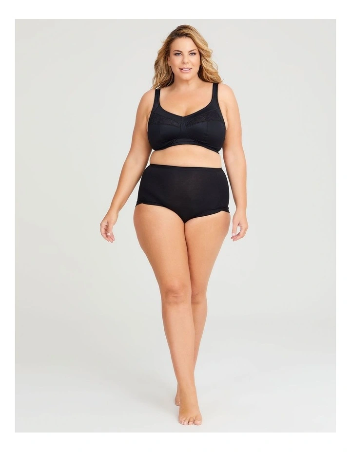 Wirefree Lace Comfort Bra in Black image 4