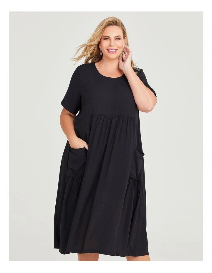 Natural Pocket Midi Dress in Black image 3
