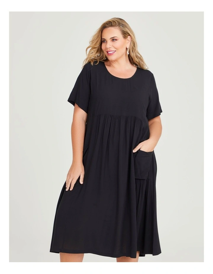 Natural Pocket Midi Dress in Black image 4