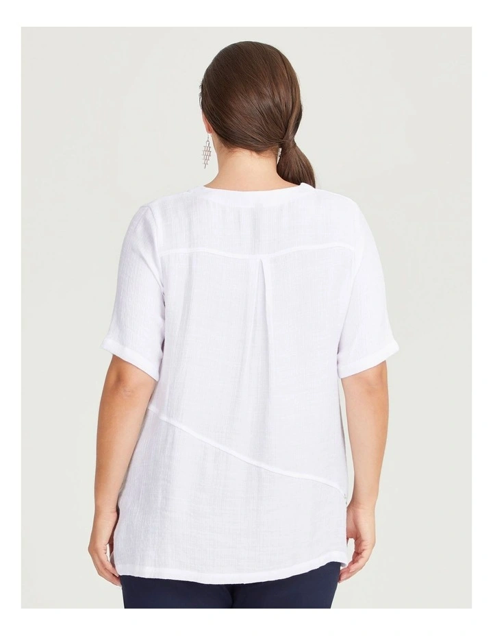Abstract crinkle dot top