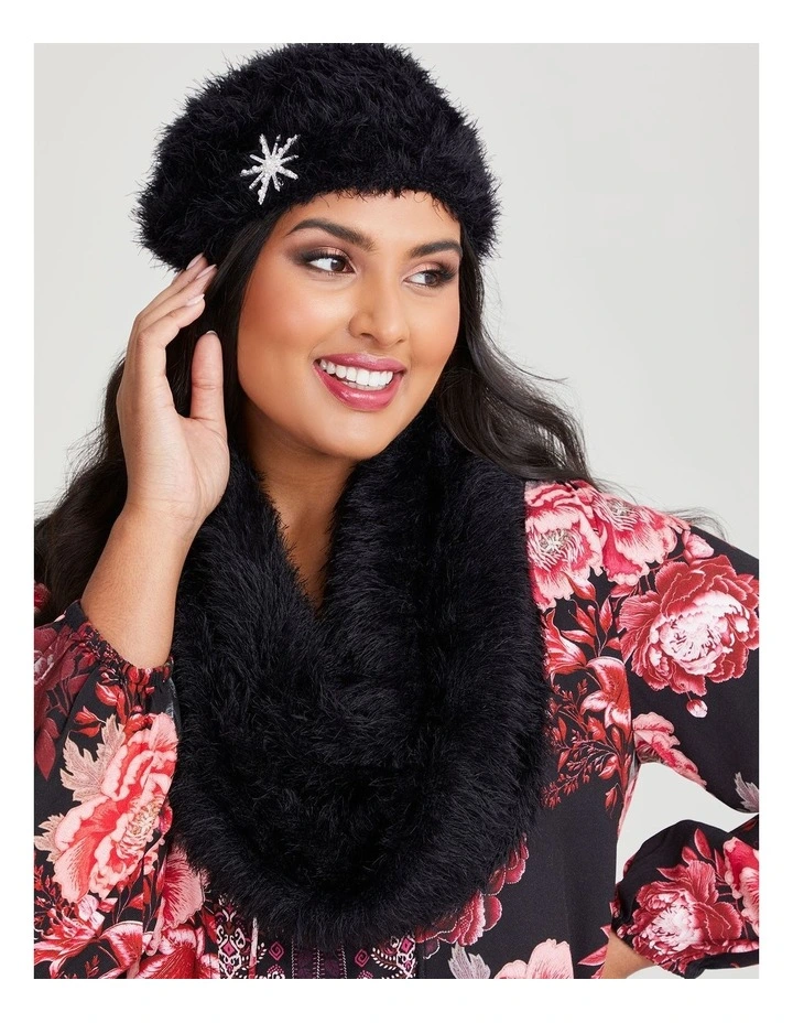Fuzzy Snood in Black image 3