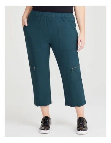 Castaway Cargo 3/4 Pocket Pant in Evergreen