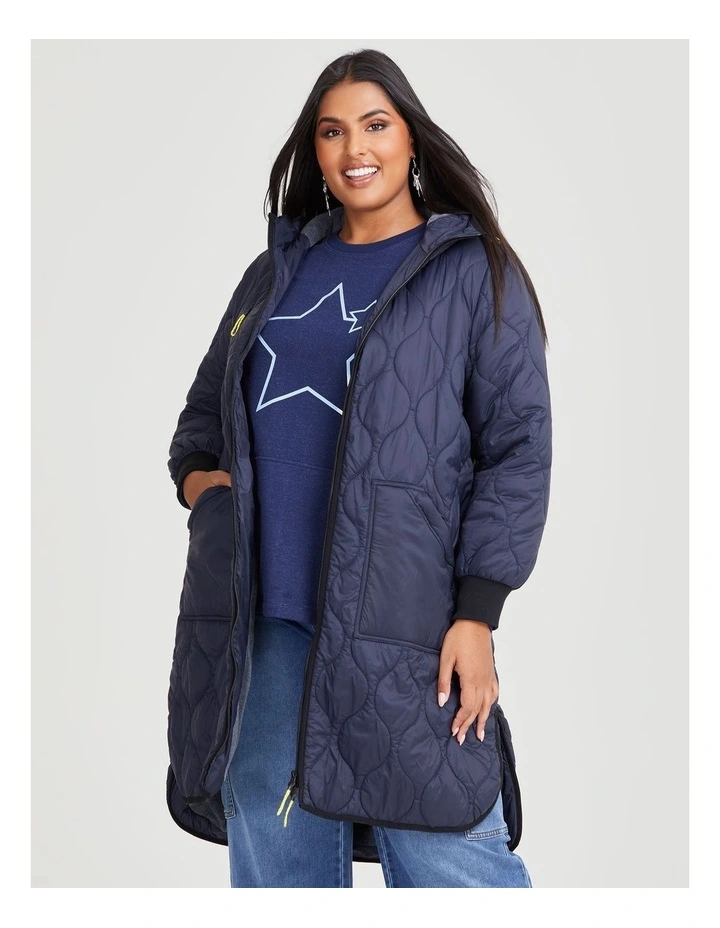 Quilted Puffer Jacket in Navy image 5