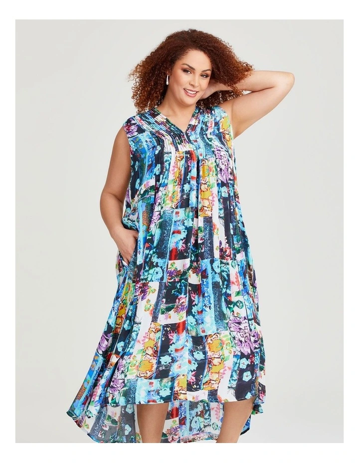 Fiesta Sleeveless Maxi Dress in Blue Print image 3