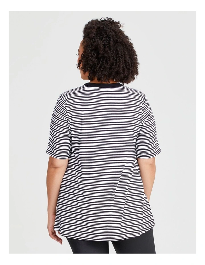 Teegan Wrap Top In Maroon