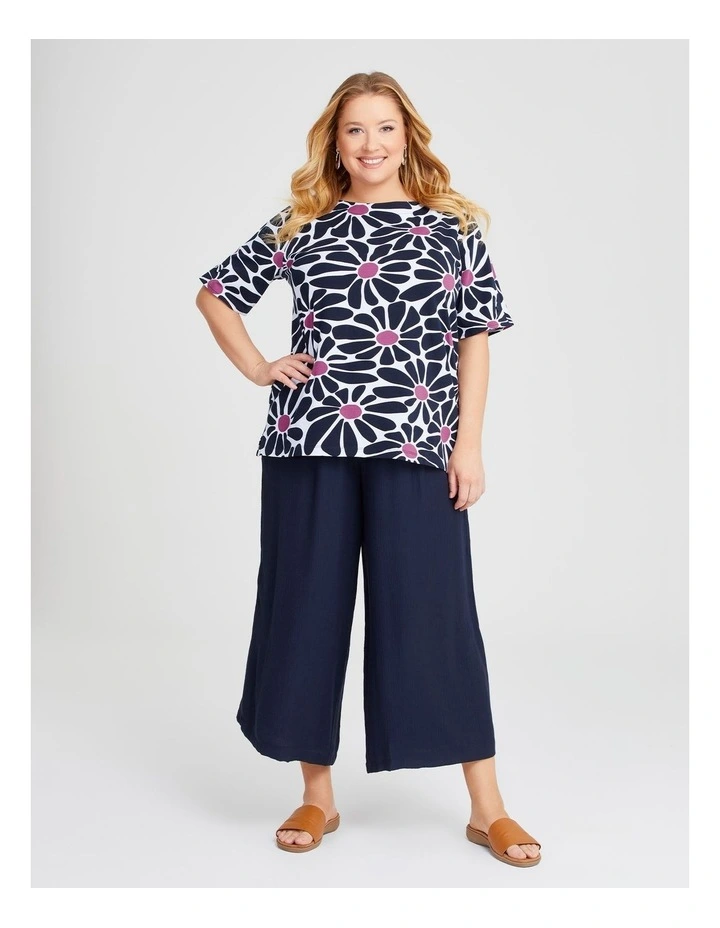 Cotton Abstract Flower T-shirt in Navy Print image 3