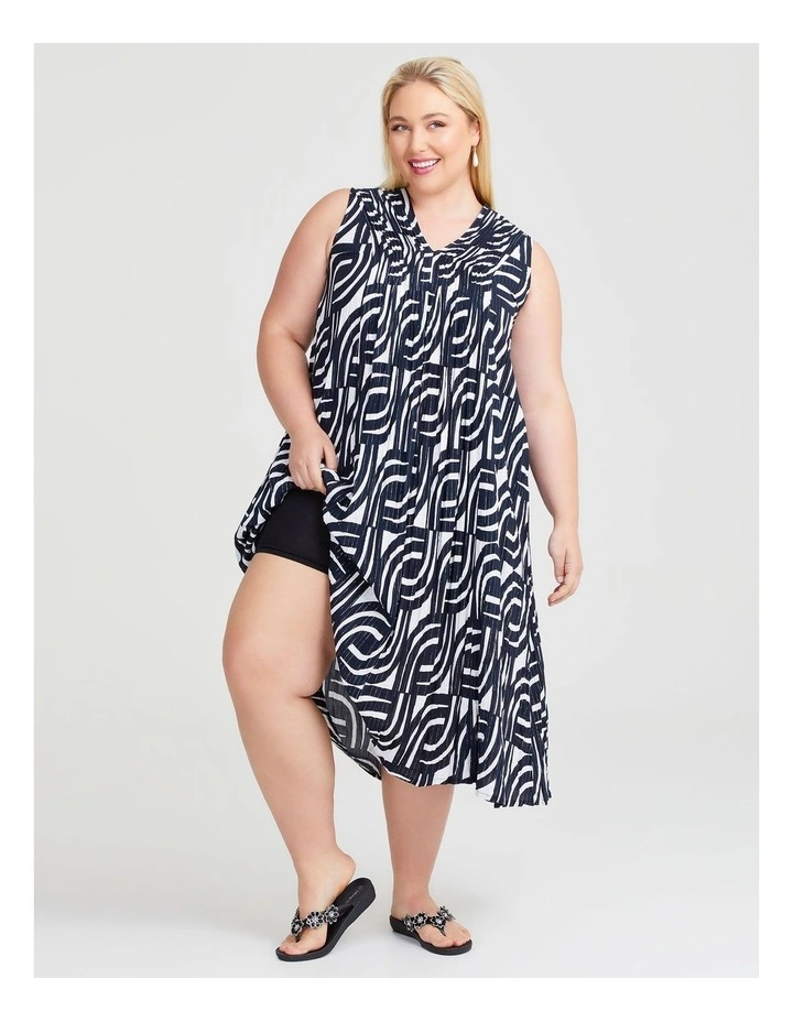 Fiesta Sleeveless Midi Dress in Print image 4