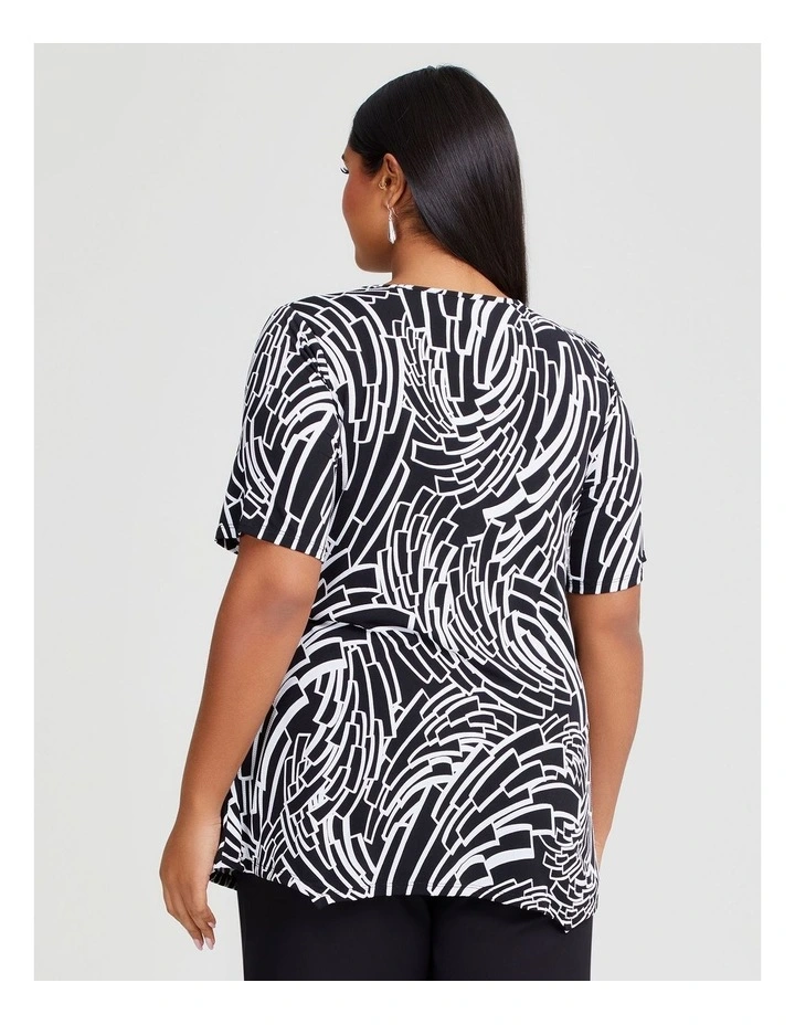 Abstract Luna Panel Top in Black/White Print image 2
