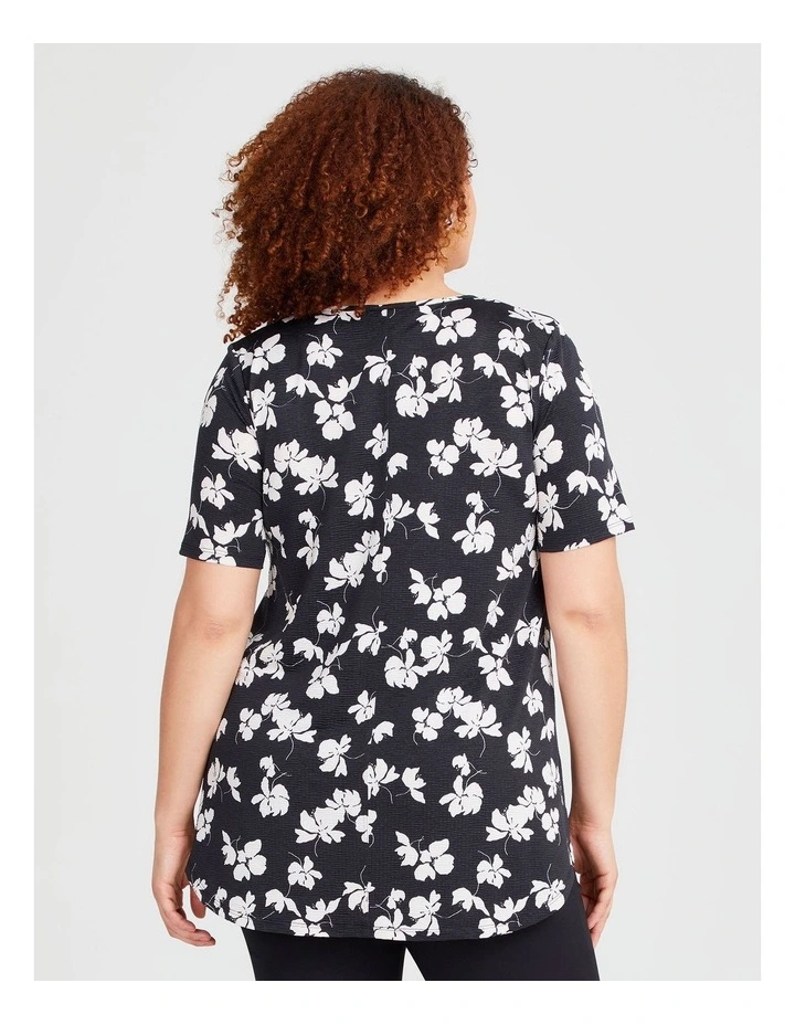 Scoop Neck Short Sleeve Top in Black/Ivory image 2