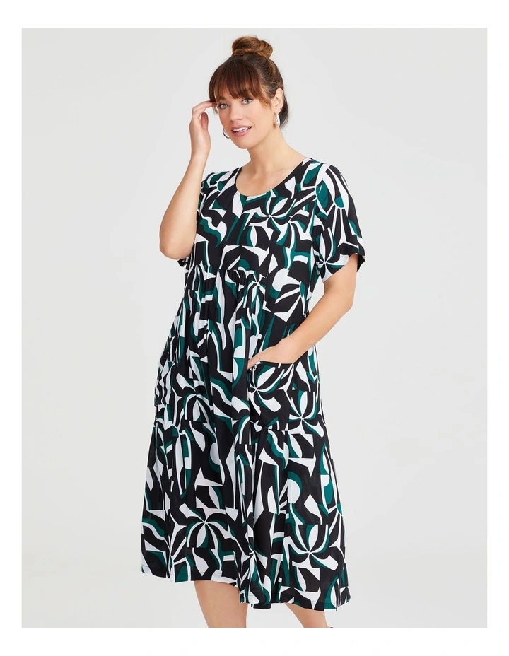 Natural Pocket Midi Dress in Geometric Print image 3