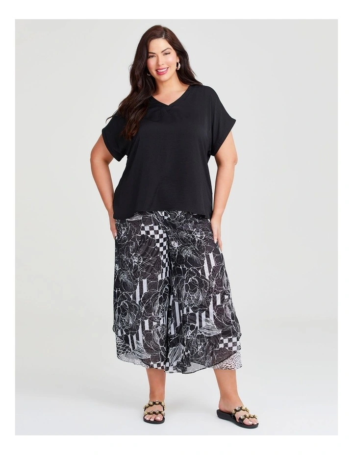 Reversible Travel Palazzo Pant in Black/White image 5