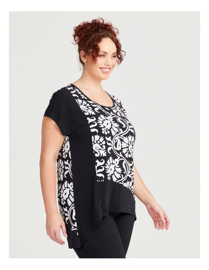 Abstract Print Spliced Top in Black/White image 1