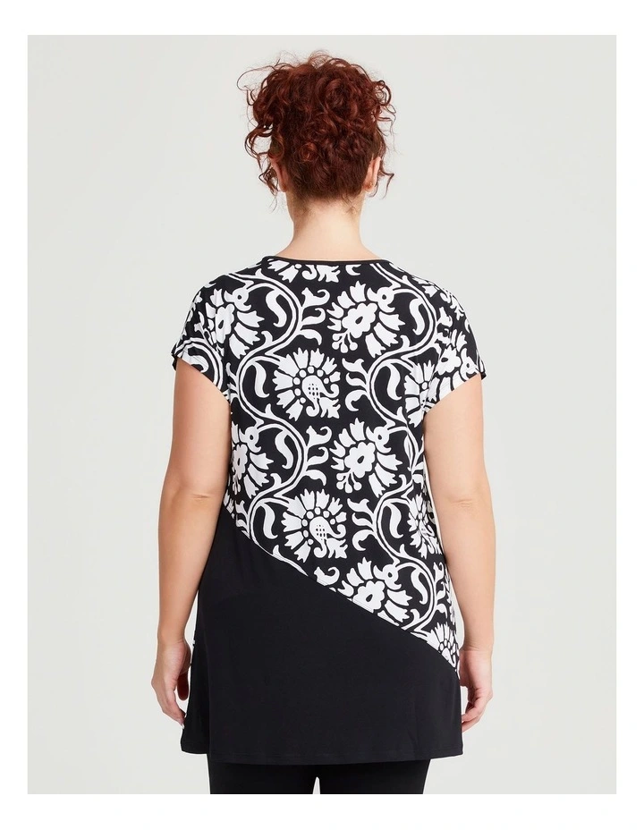 Abstract Print Spliced Top in Black/White image 2