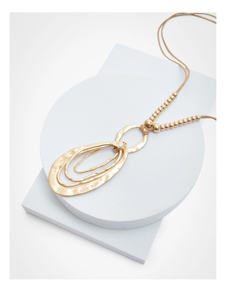 Oval Clean Metal Necklace in Gold image 2