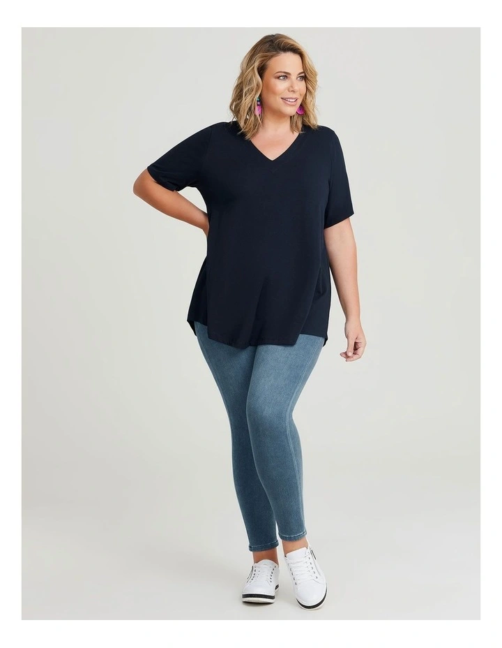 Organic V-neck Swing Basic Tee Navy image 3