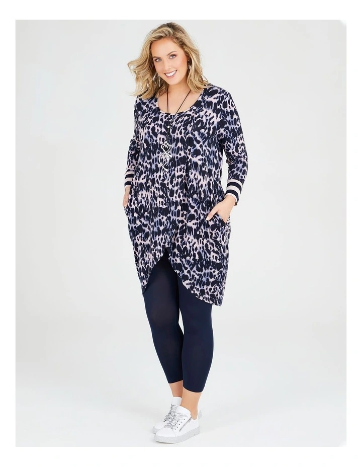 Integra 7/8 Legging in Dark Indigo image 4